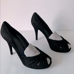 Stuart Weitzman peep toe heel